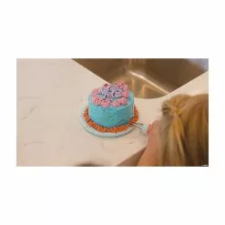 MW Playful Chef: Deluxe Cake Decorating Studio -Creative Activities Sales playful chef deluxe cake decorating studio13937383 v01