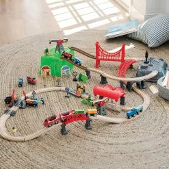 MW Ultimate Rail Set Of 2 With FREE Battery Powered Engine